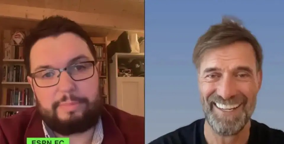 致敬联赛最后一尊大恐龙,他的球员生涯是半部英超历史